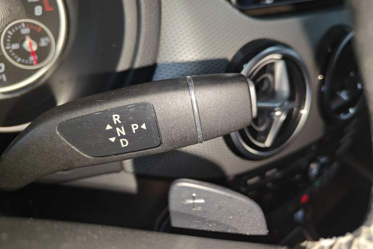 Used Mercedes-Benz B-Class 2015 B 200 Sport Edition Gear Lever