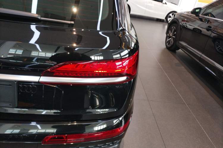 Used Audi Q7 2024 45 TFSI quattro S line Sport Edition