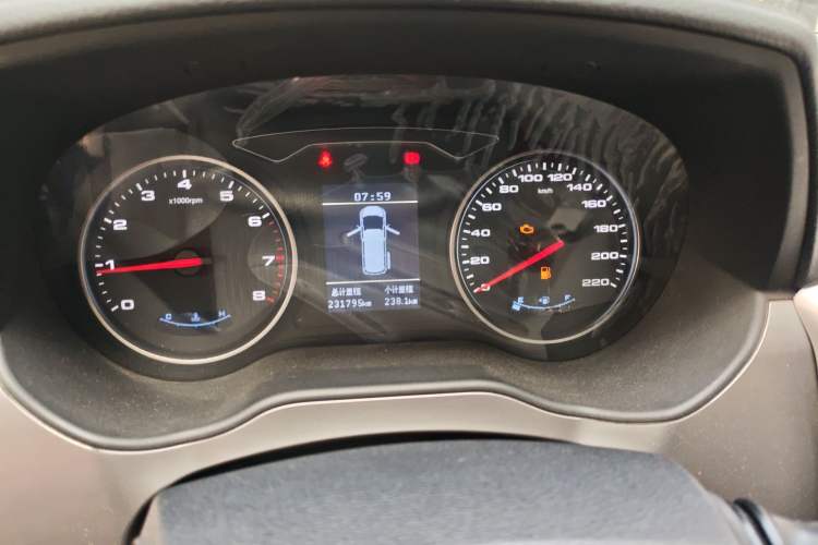 Used JAC Refine M4 2016 2.0L Manual Comfort Edition
