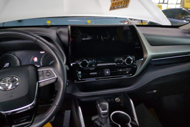 Used Toyota Highlander 2022 380T Four-Wheel Drive Prestige Edition 7-Seater Audio And AC Panel