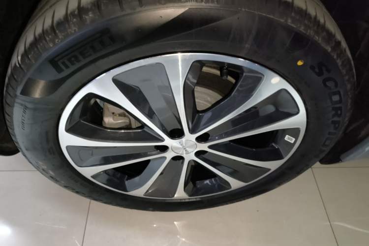 Used Hima Luxeed R7 2025 Range-Extended Version 251 km Max