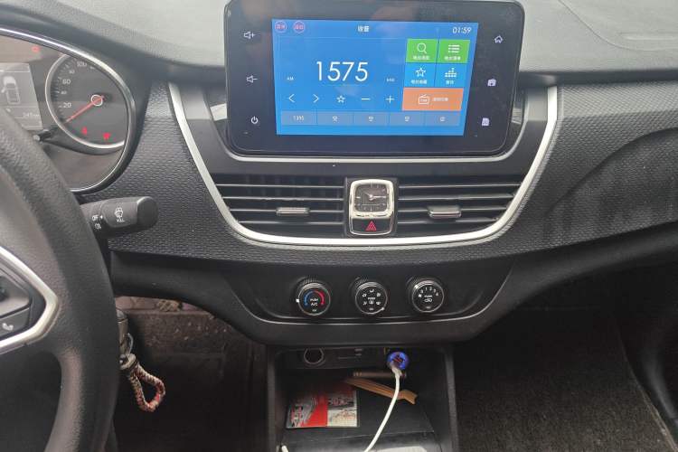 Used Baojun 730 2019 1.5T Manual Fashion Model 7-seater China VI
