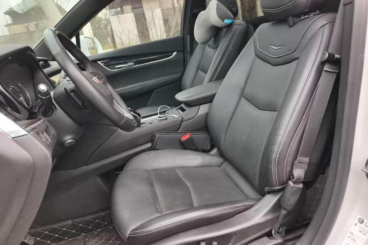 Used Cadillac XT6 2021 2.0T 7-Seater Four-Wheel Drive Luxury Version
