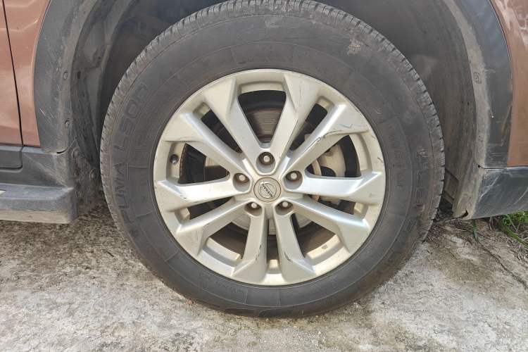 Used Nissan X-Trail 2015 2.0L CVT Comfort MAX Edition 2WD
