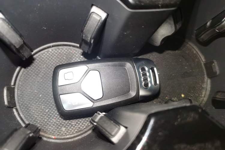 Used Audi A5 2023 Sportback 40 TFSI Fashionable and Dynamic Model Vehicle Key