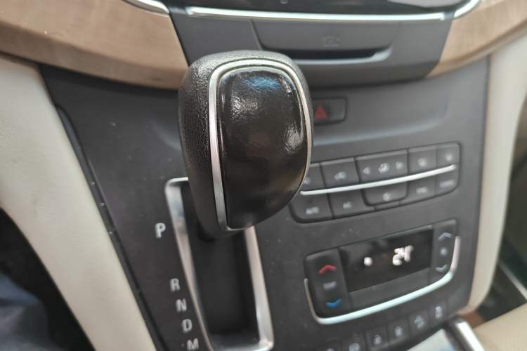 Used Buick GL8 2017 ES 28T Comfort Model China V Standard