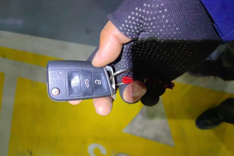 Used Volkswagen Tiguan L 2017 380TSI Automatic All-Wheel-Drive Luxury Edition Vehicle Key