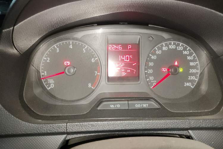 Used Volkswagen Jetta 2015 Value Edition 1.6L Automatic Fashion Version Instrument Cluster