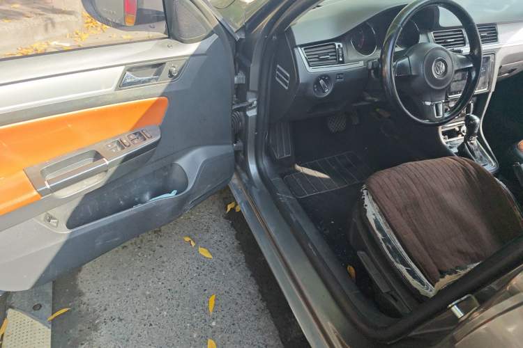 Used Volkswagen Bora 2015 Qihui Edition 1.6L Automatic Fashion Model Driver Seat