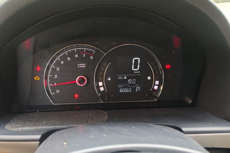 Used Roewe 350 2015 1.5L Automatic Luxury Sunroof Edition