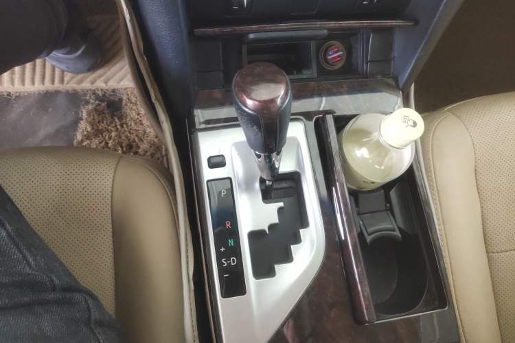 Used Toyota Camry 2015 2.0G Premier Edition
