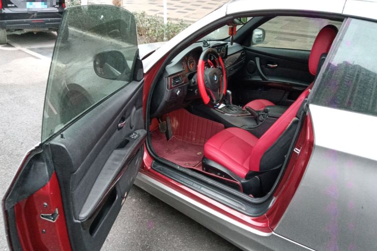 Used BMW 3 Series 2011 330i Convertible Coupe Driver Seat