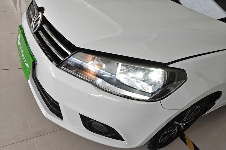 Used Volkswagen Jetta 2015 Zhuihui Edition 1.4L Manual Fashion Model Left Front Headlight