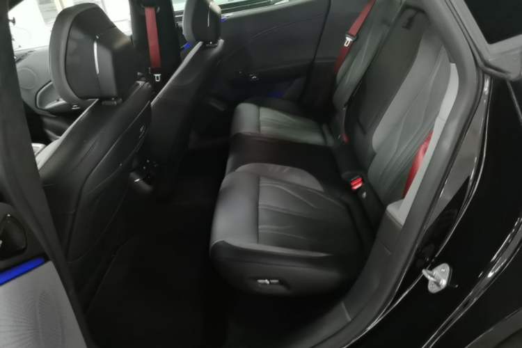 Used Zeekr 007GT 2025 Rear-Drive Intelligent Driving Version 75 kWh Left Rear Seat