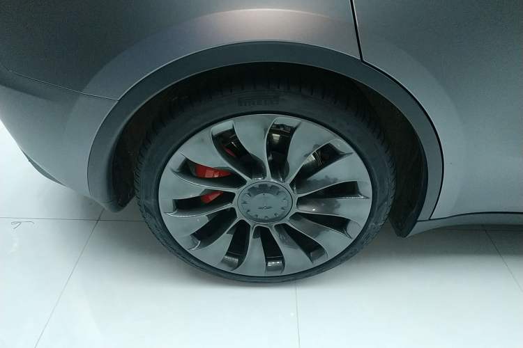 Used Tesla Model Y 2021 Performance High-Performance All-Wheel-Drive Version Exterior 4