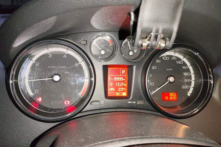 Used Peugeot 408 2011 2.0L Automatic Comfort Edition
