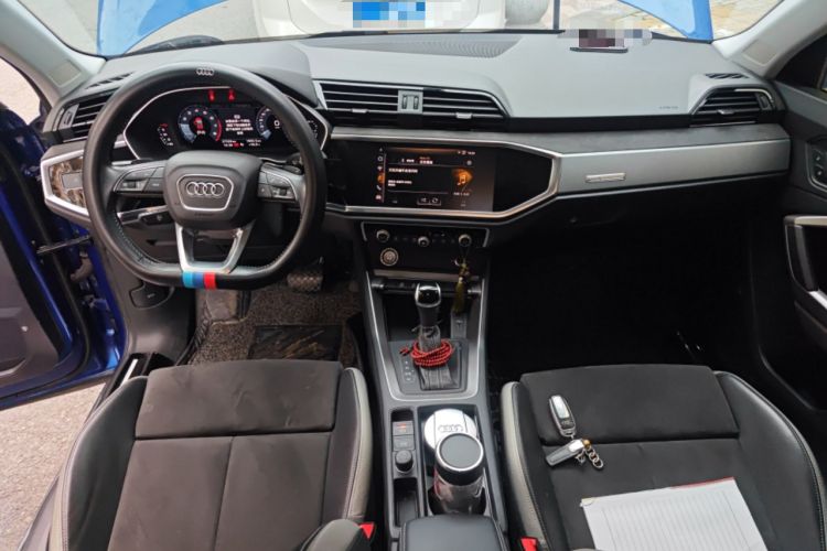 Used Audi Q3 2020 35 TFSI Fashion Dynamic Model Center Console