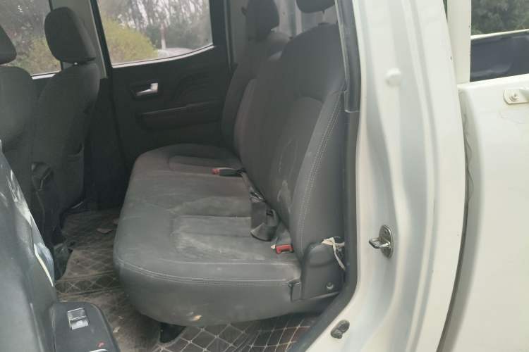 Used Great Wall Wingle 7 2019 2.0T Diesel Two-Wheel Drive Value Edition China VI Standard Big Double Cab GW4D20M