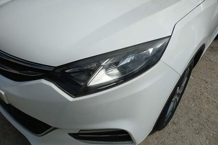 Used CHANGAN Eado 2015 1.6L Manual Junku Model China V Standard Left Front Headlight