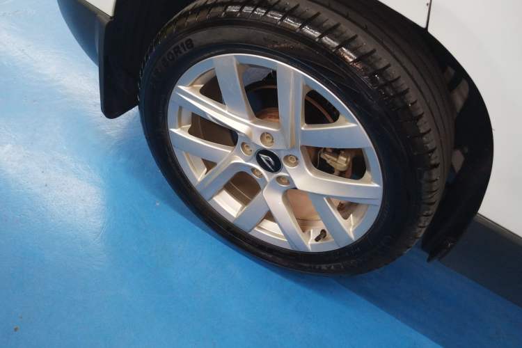 Used Jetta VS5 2022 280TSI Manual Enjoyment Version Right Rear Wheel Hub