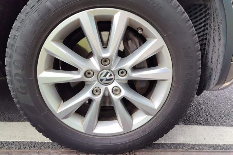 Used Volkswagen Touareg 2011 3.0 TSI High-End Version
