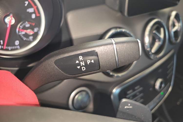 Used Mercedes-Benz CLA 2018 CLA 200 Style Edition Gear Lever