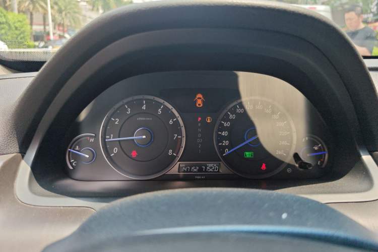 Used Honda Crosstour 2012 2.4L Luxury Edition Instrument Cluster