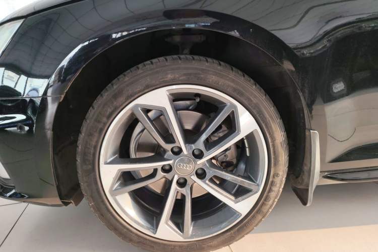 Used Audi A4L 2019 40 TFSI Fashion Edition China VI Emission Standard