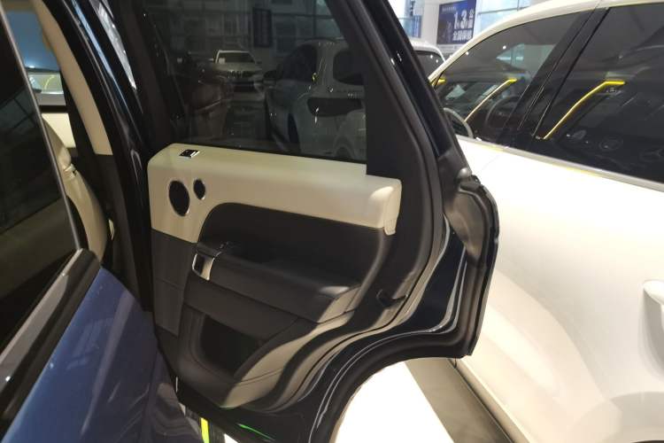 Used Land Rover Range Rover Sport 2022 3.0 L6 Ink Blue Glitter Edition