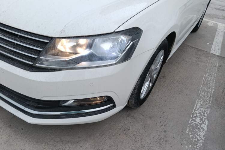 Used Volkswagen Lavida 2017 1.6L Automatic Comfort Edition
