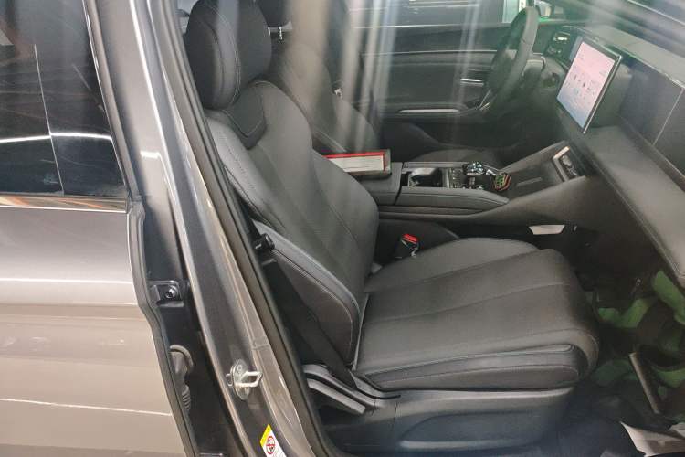 Used BYD Qin L 2024 DM-i 120KM Leading Model
