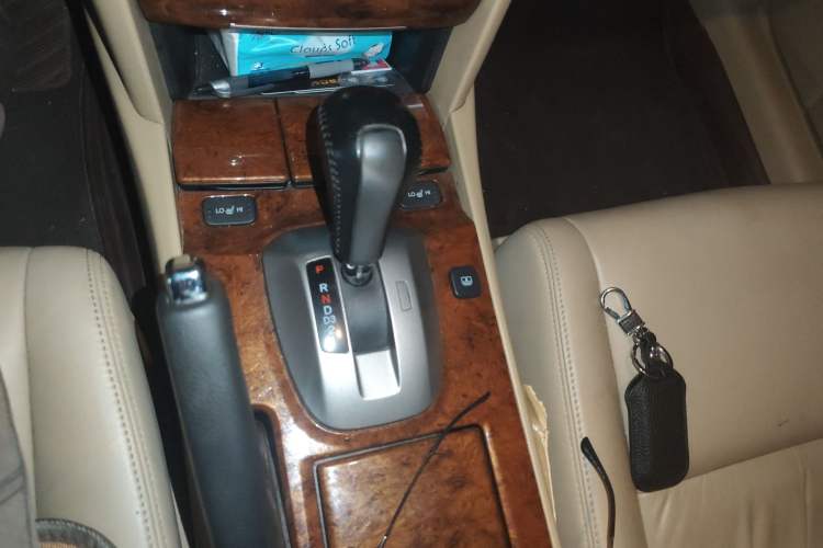 Used Honda Accord 2011 2.4L EX Gear Lever