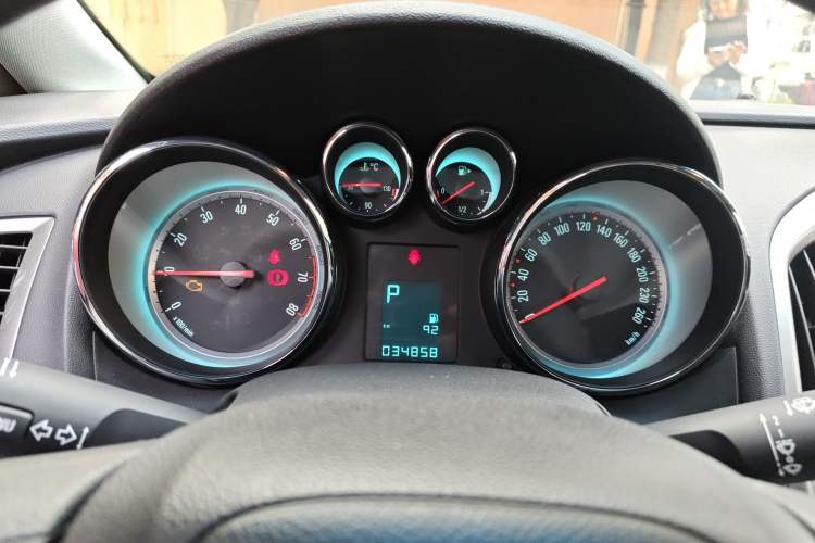 Used Buick GT 2014 XT 1.6L Automatic Fashion Edition Instrument Cluster