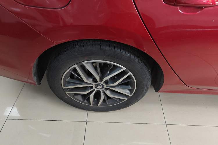 Used BYD Qin PLUS 2021 DM-i 55KM Flagship Model Right Rear Wheel Hub