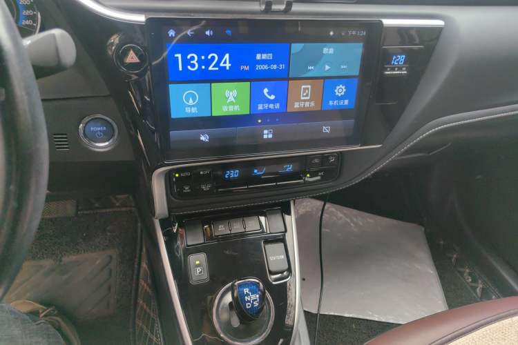 Used Toyota Corolla 2018 Dual-Engine 1.8L E-CVT Smart Edition