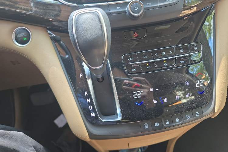 Used Buick GL8 2017 ES 28T Flagship Model China V Standard Gear Lever