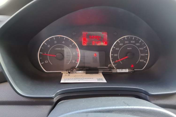 Used Wuling Hongguang V 2019 1.5L Jingqu Version China VI LAR