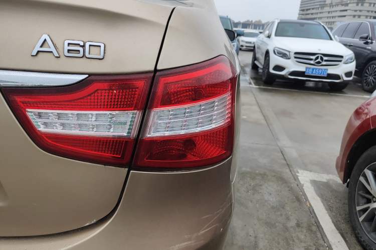 Used Dongfeng Aeolus A60 2014 1.6L Automatic Prestige Model Right Rear Taillight