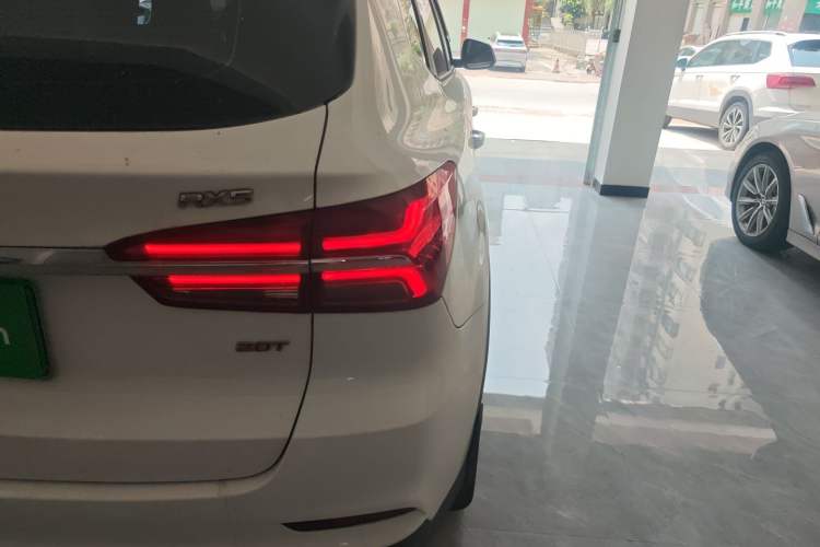 Used Roewe RX5 2016 20T Two-Wheel Drive Automatic Internet Smart Edition
