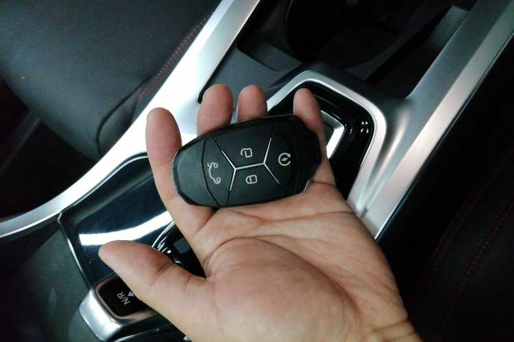 Used Lynk & Co 01 2019 2.0T Two-Wheel Drive Zhaopu Version China VI Standard
