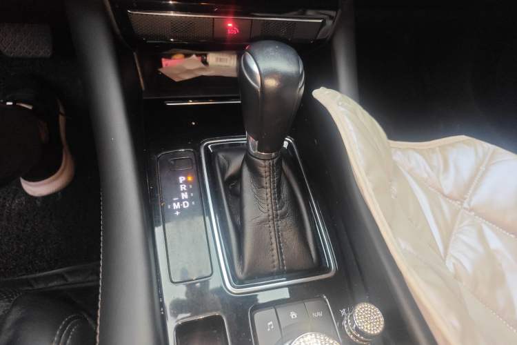 Used Mazda Atenza 2020 2.0L Blue Sky Luxury Edition Gear Lever