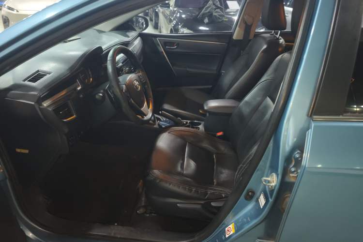 Used Toyota Corolla 2016 Dual-Engine 1.8L E-CVT Elite Edition Left Front Seat