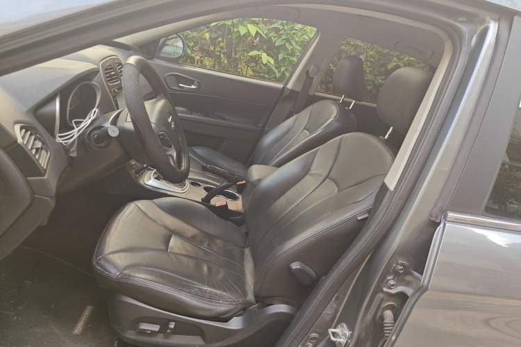 Used GAC Trumpchi GS5 2012 2.0L Automatic Two-Wheel Drive Anniversary Edition Left Front Seat