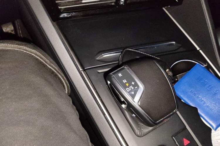 Used Volkswagen Touareg 2019 2.0 TSI Flagship Edition China VI Gear Lever