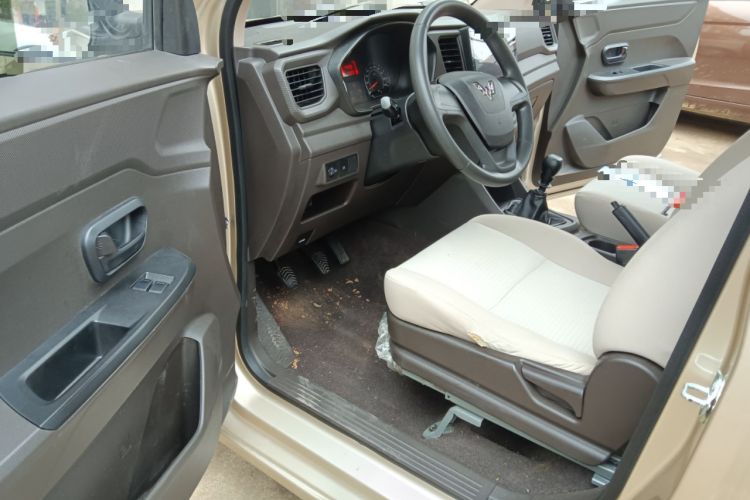 Used Wuling Hongguang V 2019 1.5L Jingqu Version China VI LAR