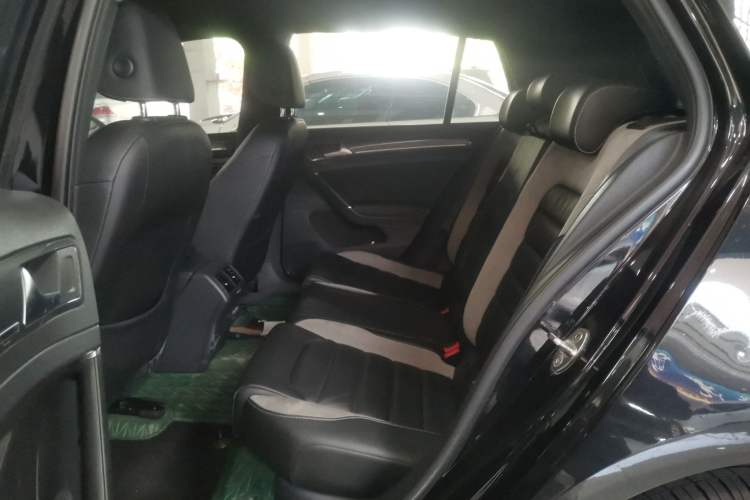 Used Volkswagen Golf 2020 Charming Edition 280TSI DSG R-Line Left Rear Seat