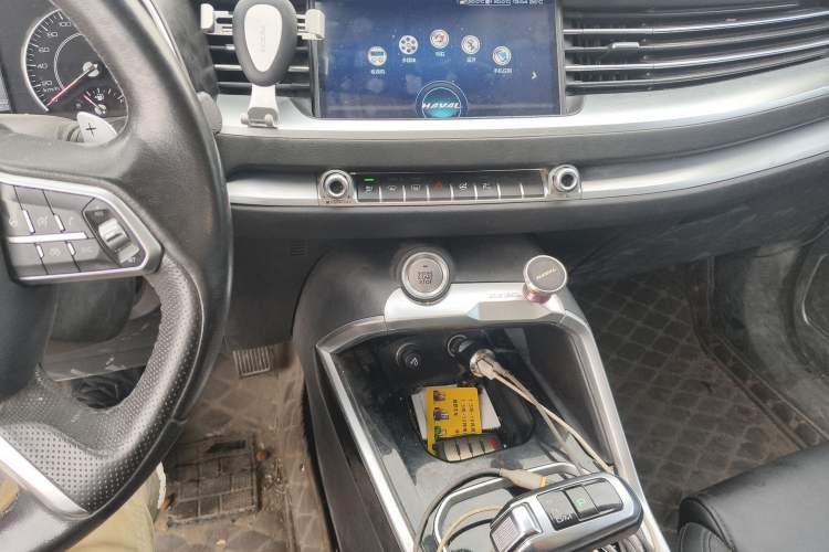 Used Haval H6 2017 Red Label 2.0T Automatic Two-Wheel Drive ZhiShang Model