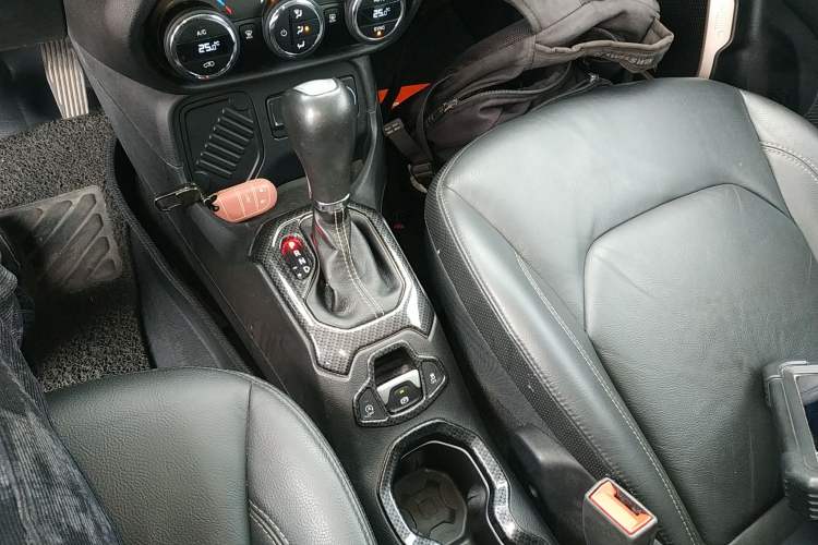 Used Jeep Renegade 2016 1.4T Automatic Smart Edition