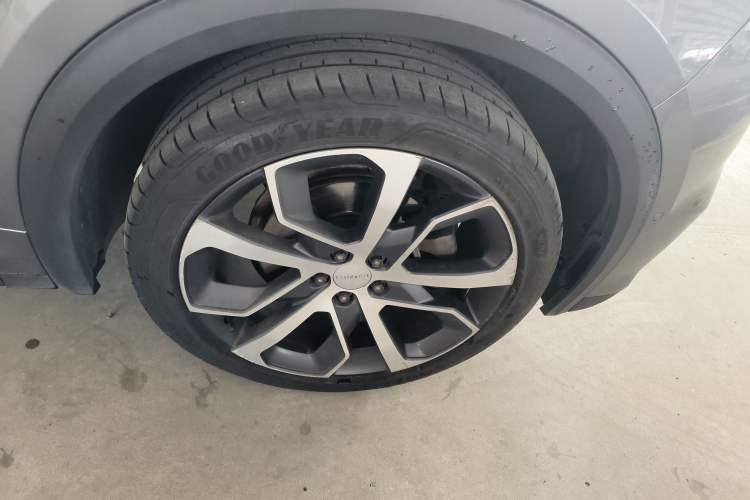 Used Lynk & Co 05 2020 2.0TD Four-Wheel Drive HypeHalo Right Rear Wheel Hub