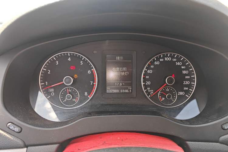 Used Volkswagen Sagitar 2013 1.4 TSI BlueMotion Edition Instrument Cluster